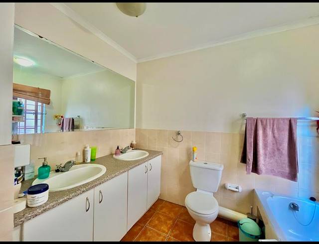 2 BEDROOM APARTMENT FOR SALE IN RIVONIA
